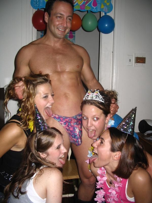 Real Cfnm Amateurs Fucked At Party